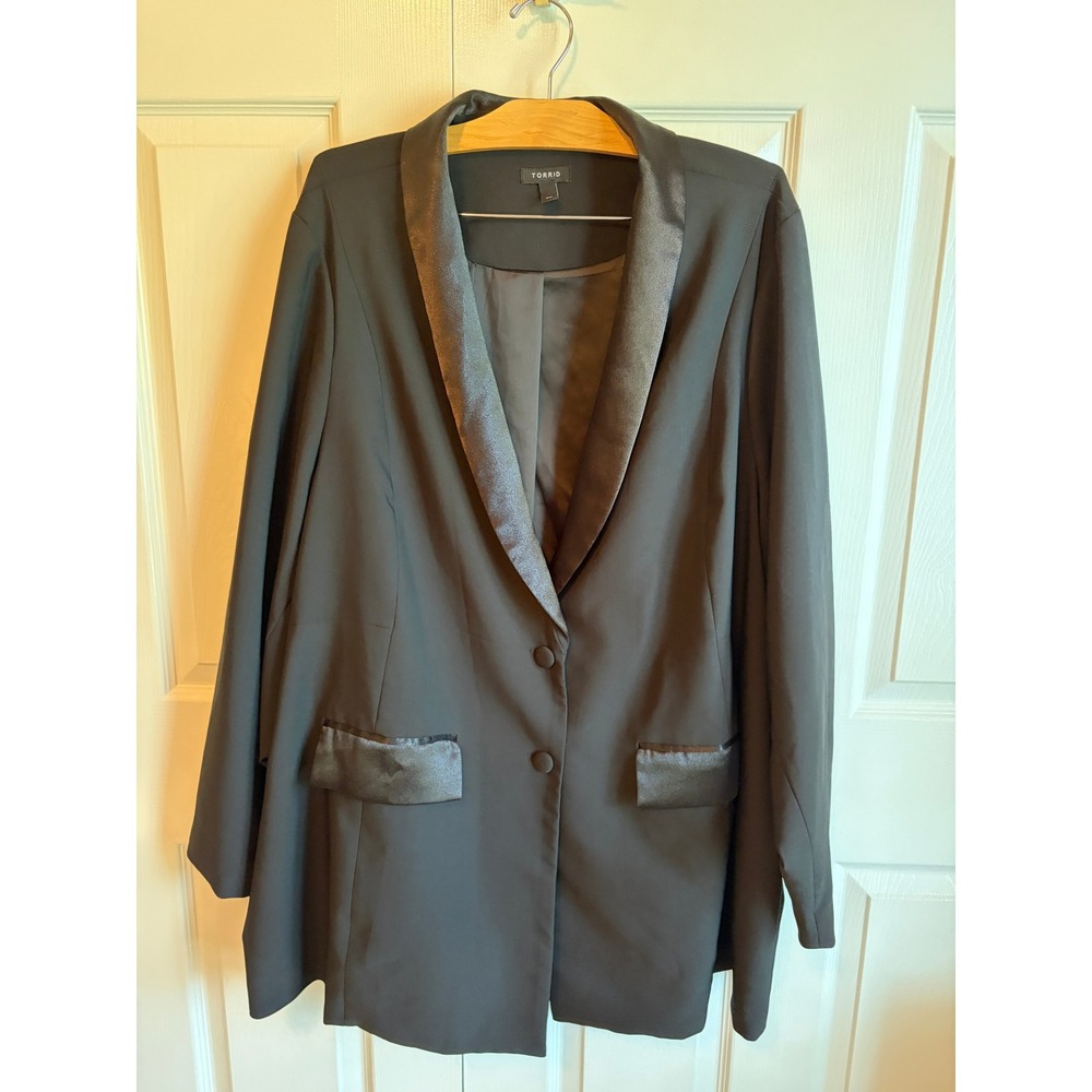 Torrid Womens Black Satin Trim Tuxedo Blazer Jacket Plus Size 6 6X 30W 32W